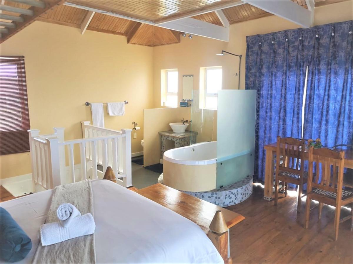 Point Village Guest House 莫塞尔湾 外观 照片