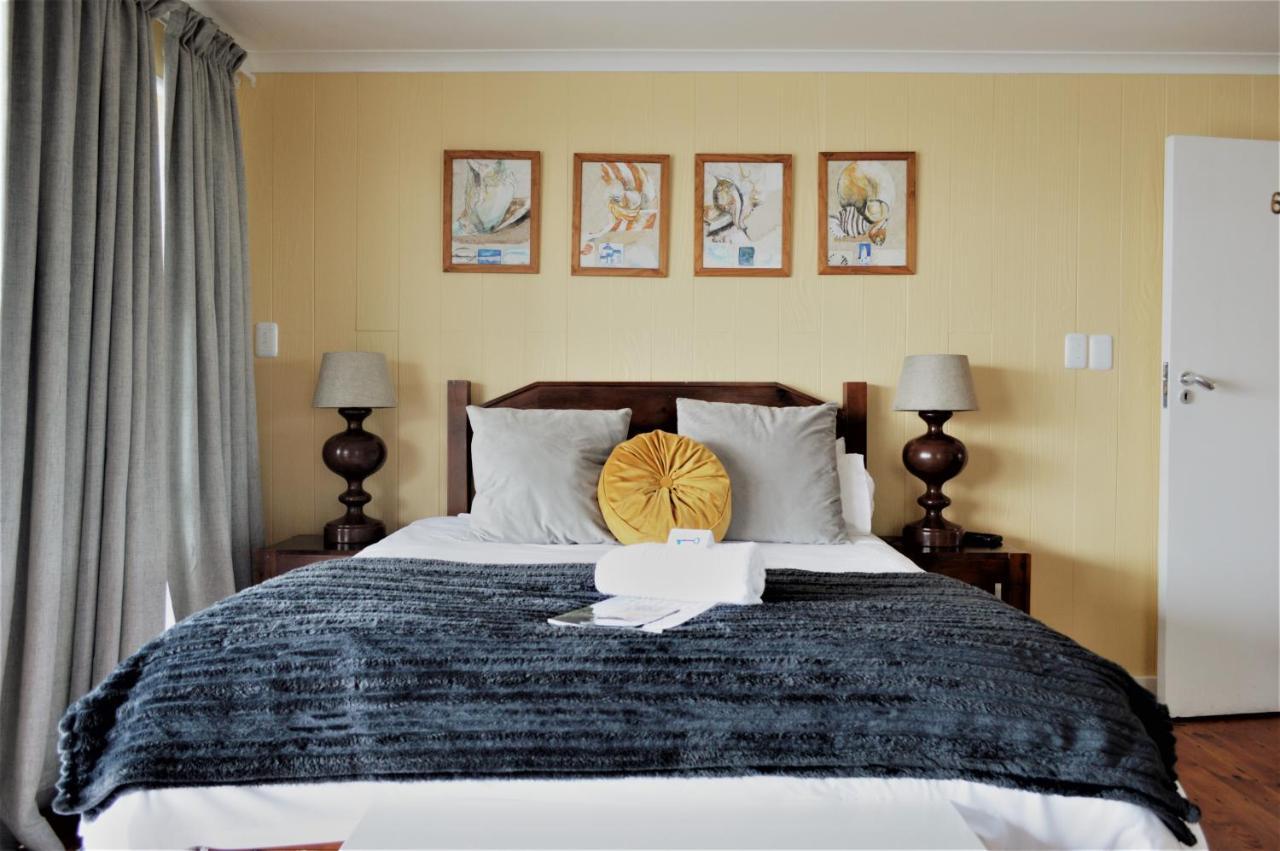 Point Village Guest House 莫塞尔湾 外观 照片
